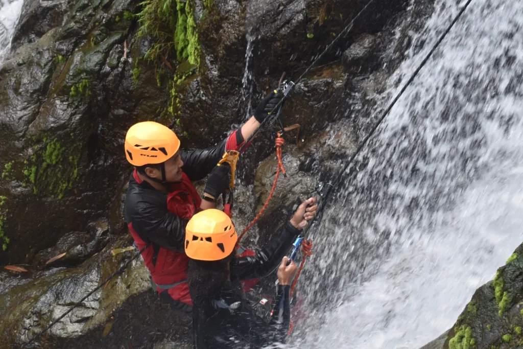 canyoning sentul destinasi hits di sentul