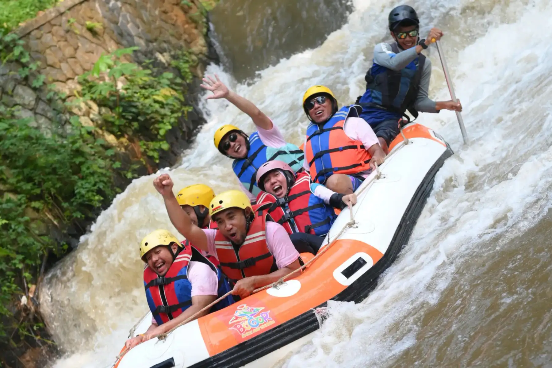 Rafting Sungai Cisadane
