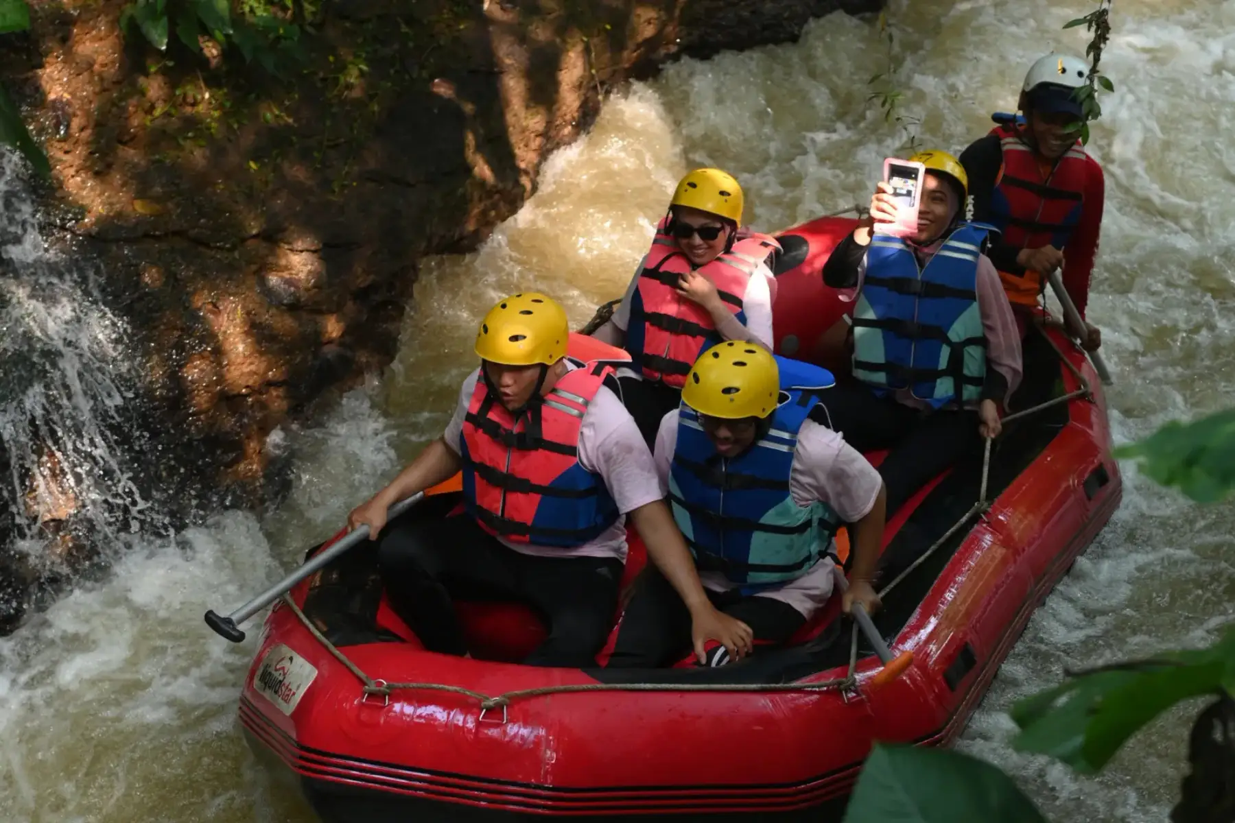 Rafting Sungai Ciliwung